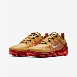 SOLD Nike Vapormax 2019 Club Gold